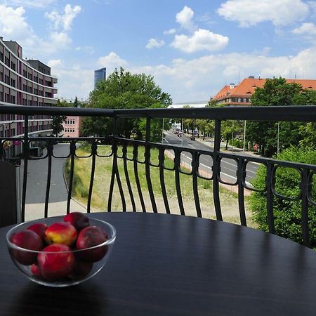 Sleep Well Wroclavia / Dyrekcyjna Apartment Wroclaw Exterior photo